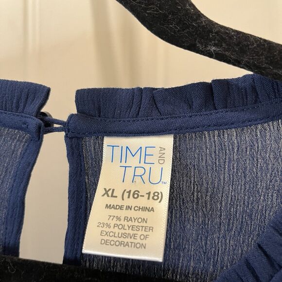 Time and Tru Blue Floral Embroidered Tunic Top Keyhole Boho Cottage Womens XL - Picture 4 of 8